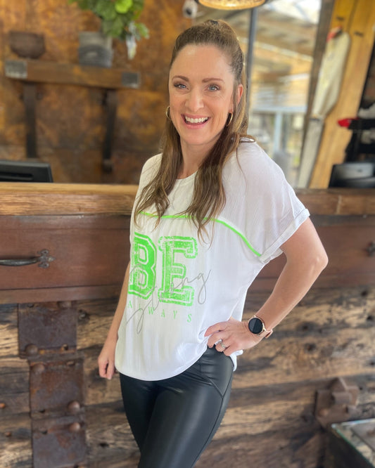 Be Strong Tee | Green